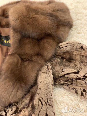 Шуба из коротко стриженной норки с соболиным ворот Шуба из коротко стриженной норки с соболиным ворот