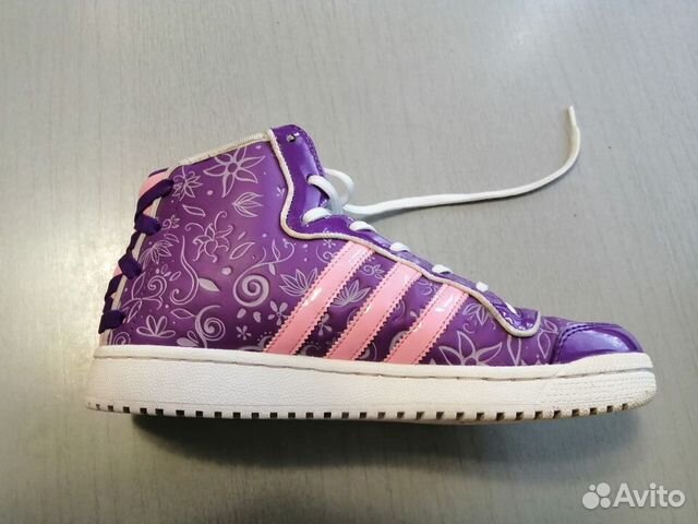 Кроссовки женские фирмы Adidas Кроссовки женские фирмы Adidas