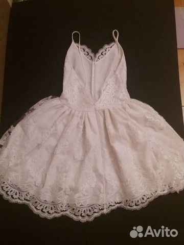 Платье белое