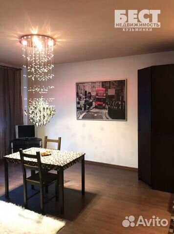 2-к квартира, 60 м², 1/4 эт.