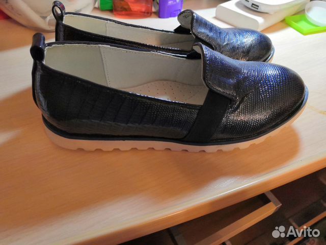 Школьные туфли