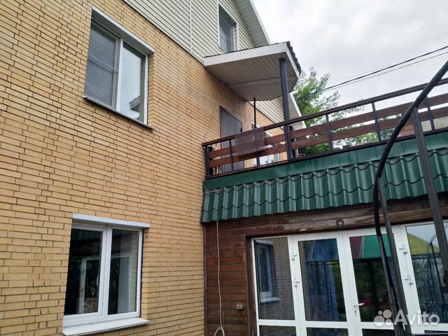 Коттедж 250 м² на участке 6 сот.
