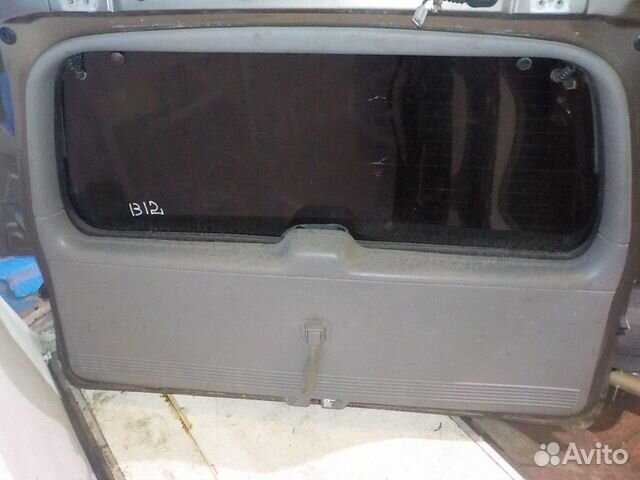 Обшивка двери багажника Lincoln Navigator