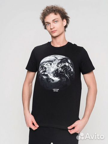 Футболка Love Your Mother Earth новая Футболка Love Your Mother Earth новая