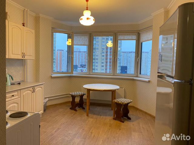 2-к квартира, 60.5 м², 10/17 эт.