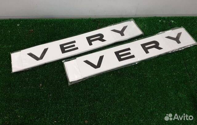 Буквы (надпись) discovery на капот черные Discove