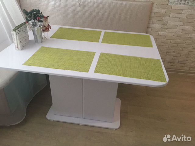 Стол кухонный