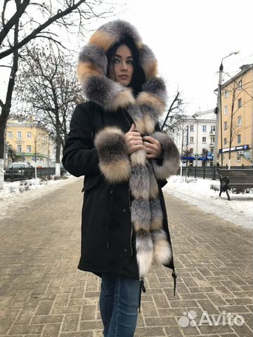 Парка с натуральным мехом песца Парка с натуральным мехом песца