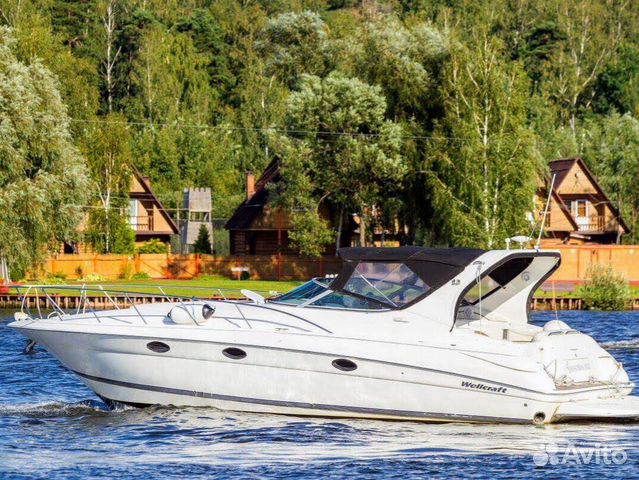 Моторная яхта Wellcraft Martinique 3700 Моторная яхта Wellcraft Martinique 3700