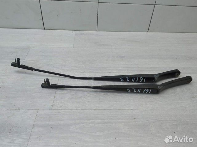 Поводки дворников 1Z1955409A Skoda Octavia (A5 1Z) Поводки дворников 1Z1955409A Skoda Octavia (A5 1Z)