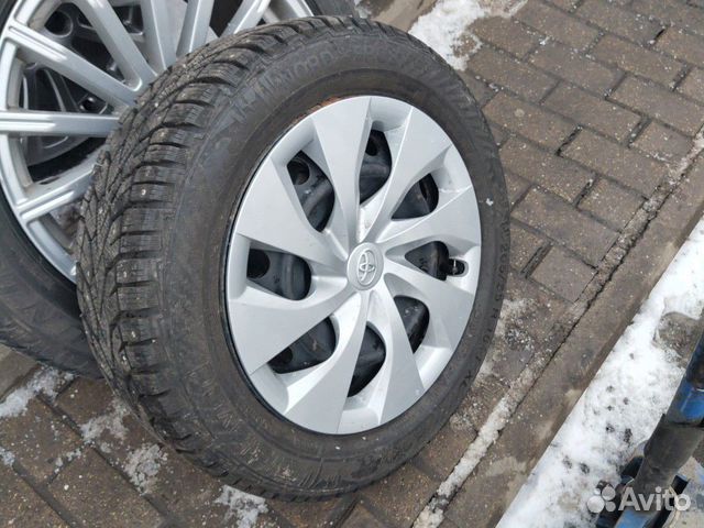 Колеса 205/55 R16 диск.колпак.оригинал Toyota