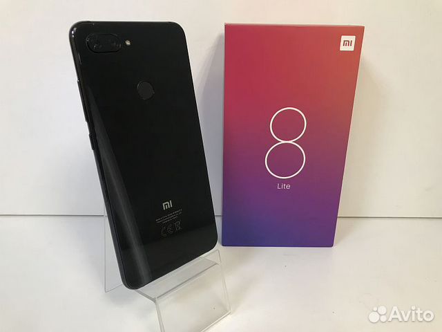 Мобильный телефон Xiaomi Mi 8 Lite 4/64GB Мобильный телефон Xiaomi Mi 8 Lite 4/64GB