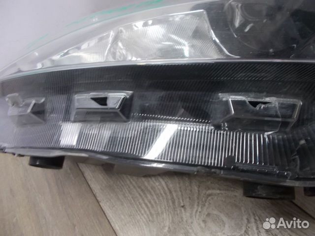 Фара галоген правая бу Skoda Rapid OEM 5JB941016 Фара галоген правая бу Skoda Rapid OEM 5JB941016