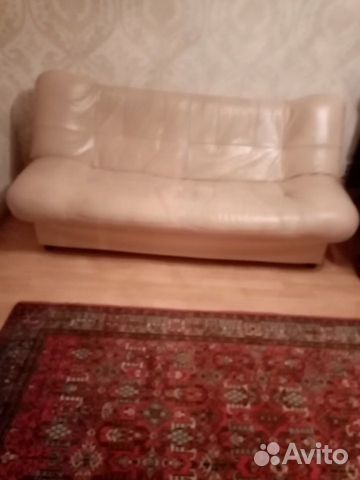 Диван