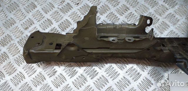 Суппорт панели правый Toyota Camry V70 viii Суппорт панели правый Toyota Camry V70 viii