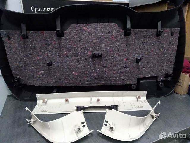 Обшивка двери багажника Ford Kuga 2