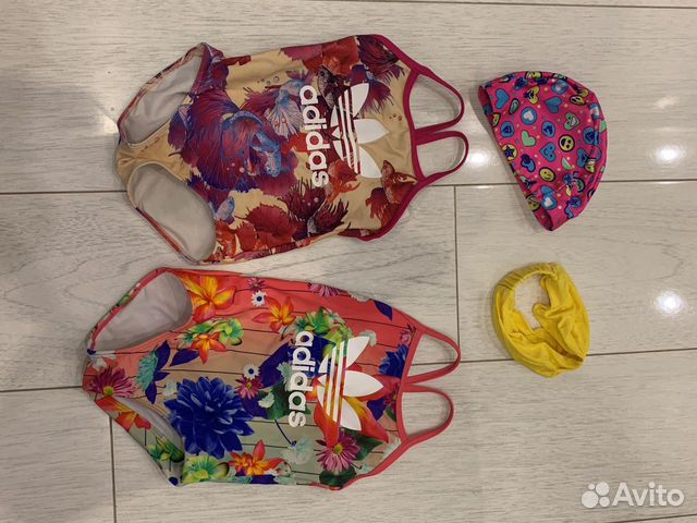 2 Купальника adidas на 3-4 года и 4-5 лет