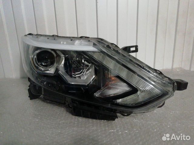 Фара led передняя правая Nissan Qashqai 2 Фара led передняя правая Nissan Qashqai 2