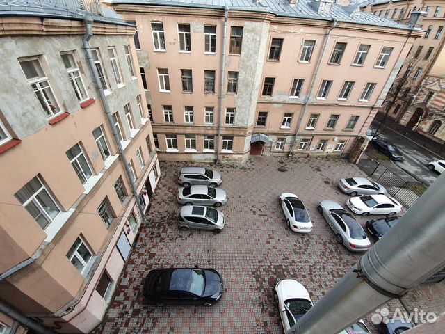 4-к квартира, 189.7 м², 4/5 эт.