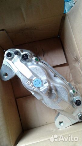 Передний Суппорт оригинал Toyota Land Cruiser 200 Передний Суппорт оригинал Toyota Land Cruiser 200