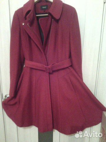 Пальто демисезонное красное, шерстяное. 48 р-р Пальто демисезонное красное, шерстяное. 48 р-р