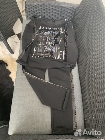 Спортивный костюм Спортивный костюм
