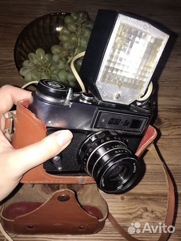 Фотоаппарат СССР со вспышкой Фотоаппарат СССР со вспышкой
