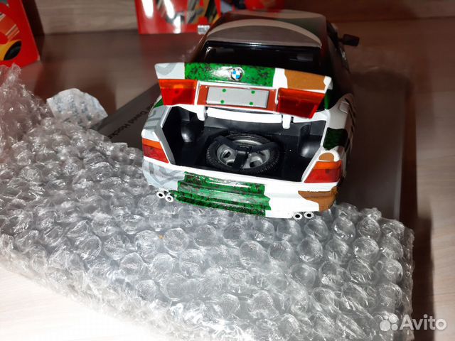 BMW 850csi ART CAR David Hockney 1:18 BMW 850csi ART CAR David Hockney 1:18