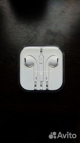 Наушники Apple EarPods with 3.5mm Наушники Apple EarPods with 3.5mm