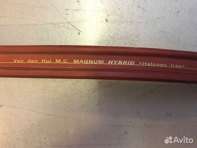 Кабель Van den Hul Magnum Hybrid