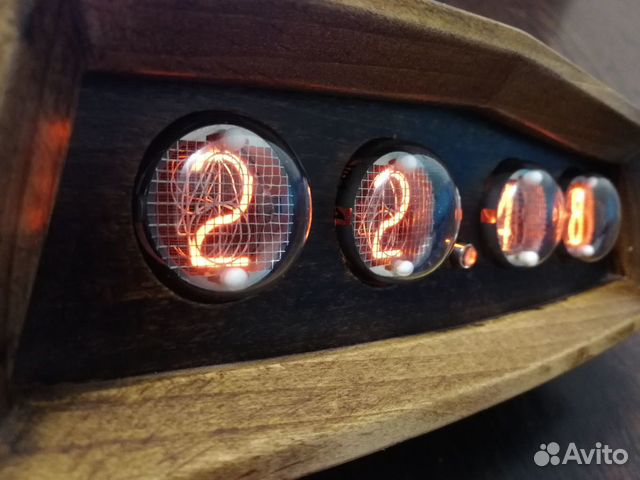 Часы на газоразрядных индикаторах ин-4 ин-12 Nixie