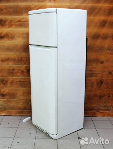Холодильник бу Ariston