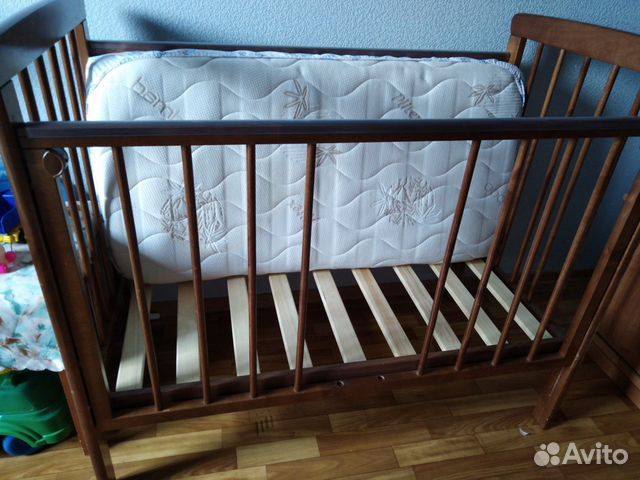 Детская кроватка