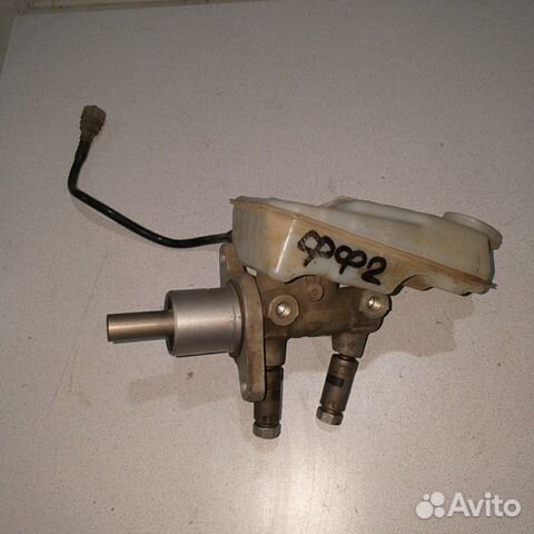 Главный тормозной цилиндр с бачком Ford Focus 2