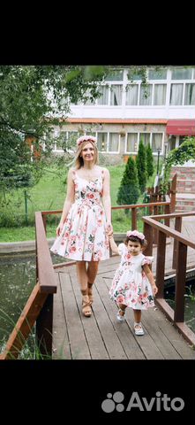 Платья family look для мамы и дочки комплект