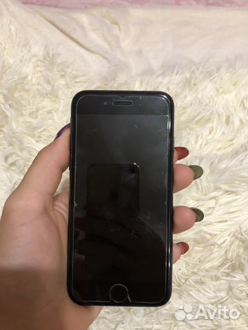 Телефон iPhone 7 Телефон iPhone 7