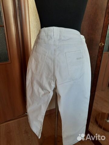 Брюки бриджи белые джинса Брюки бриджи белые джинса