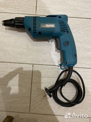 Сетевой шуруповерт Makita 6821 570 Вт Сетевой шуруповерт Makita 6821 570 Вт