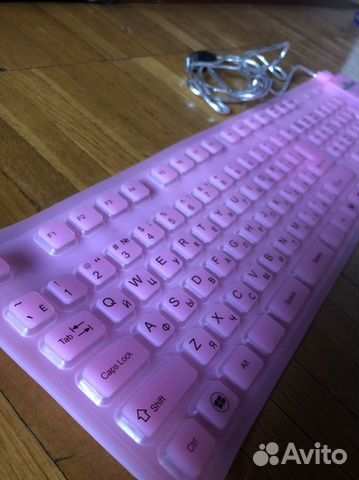 Розовая клавиатура для компьютера полноформатная с