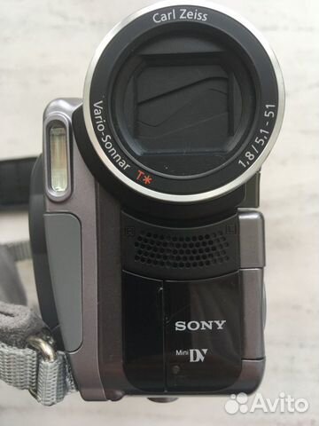 Видеокамера Sony DCR-HC90E с объективом Carl Zeiss