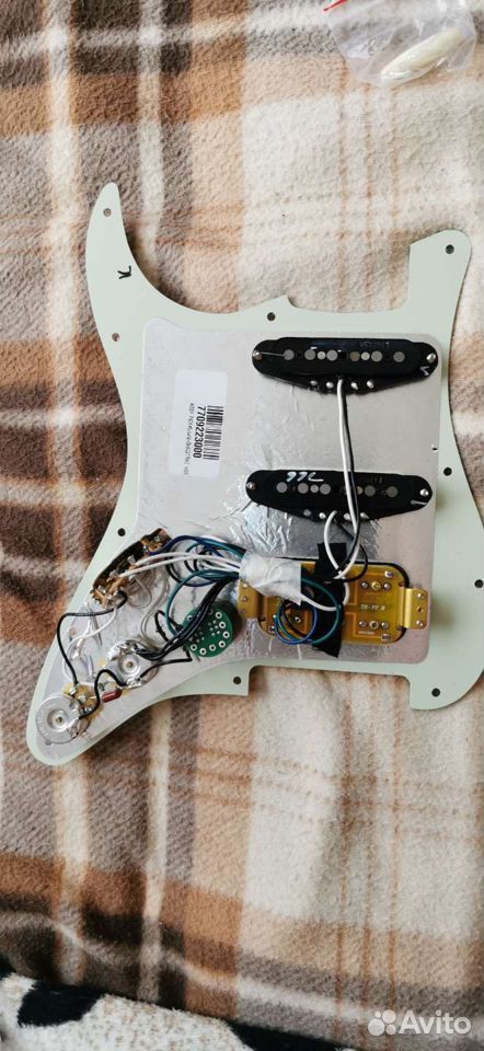 Пикгард для гитары Fender Stratocaster HSS 89220916688 купить 3