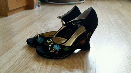 Босоножки Alla Pugachova