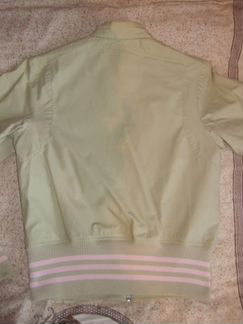 Ветровка адидас скорее 44р