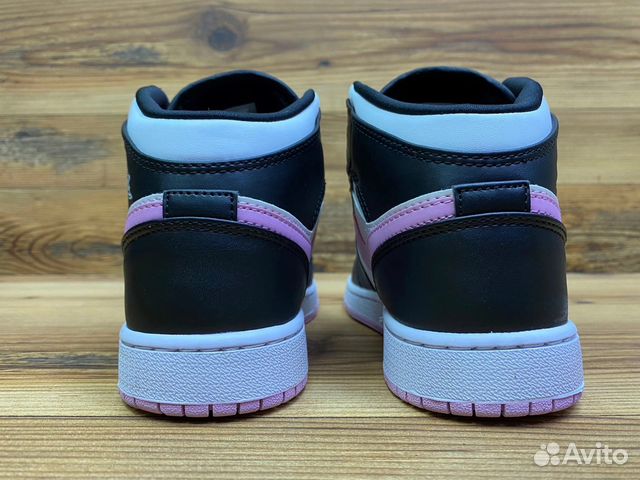 Кроссовки Nike Air Jordan 1 Mid “Arctic Pink”