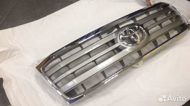 Решётка, облицовка радиатора на Toyota Lend Cruise