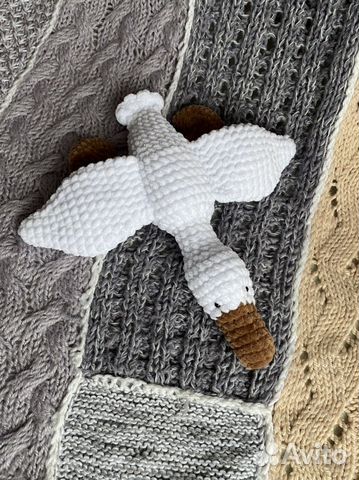 Гусь вязаный