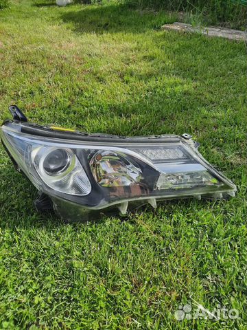Фара передняя правая Toyota Rav4 XA40 2014
