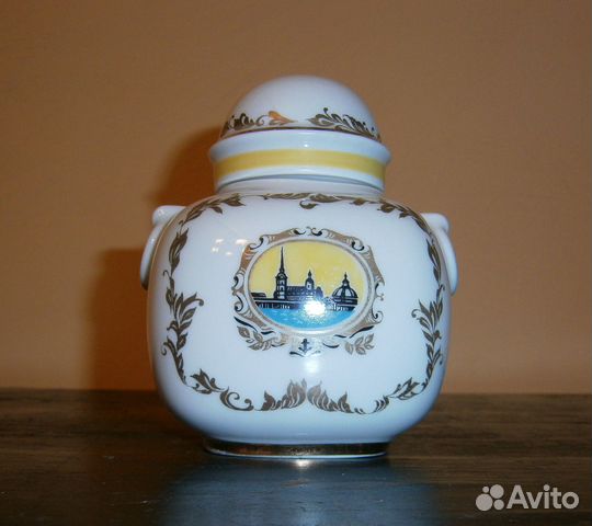 Фарфоровая чайница лфз Нева