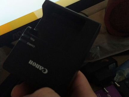 LP-E10 зарядное устройство