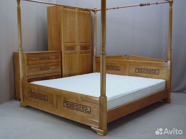 Кровать Деревянная с балдахином